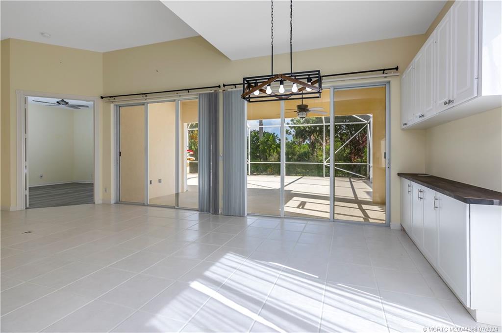 8952 SE Eldorado Way