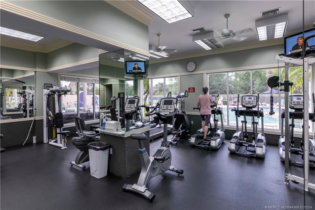 8952 SE Eldorado Way