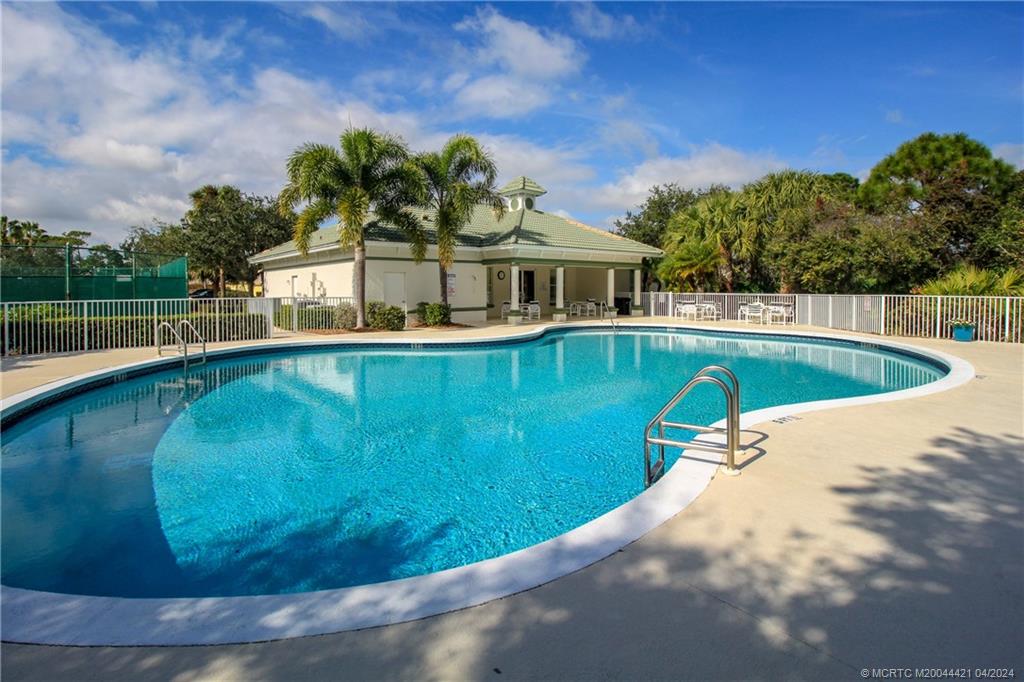 1621 NW Old Oak Terrace