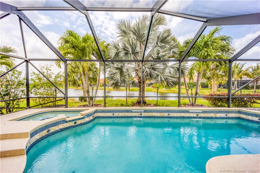 1621 NW Old Oak Terrace