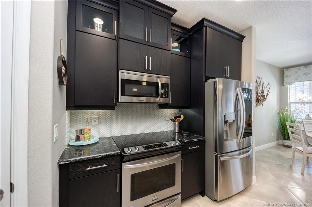 1621 NW Old Oak Terrace