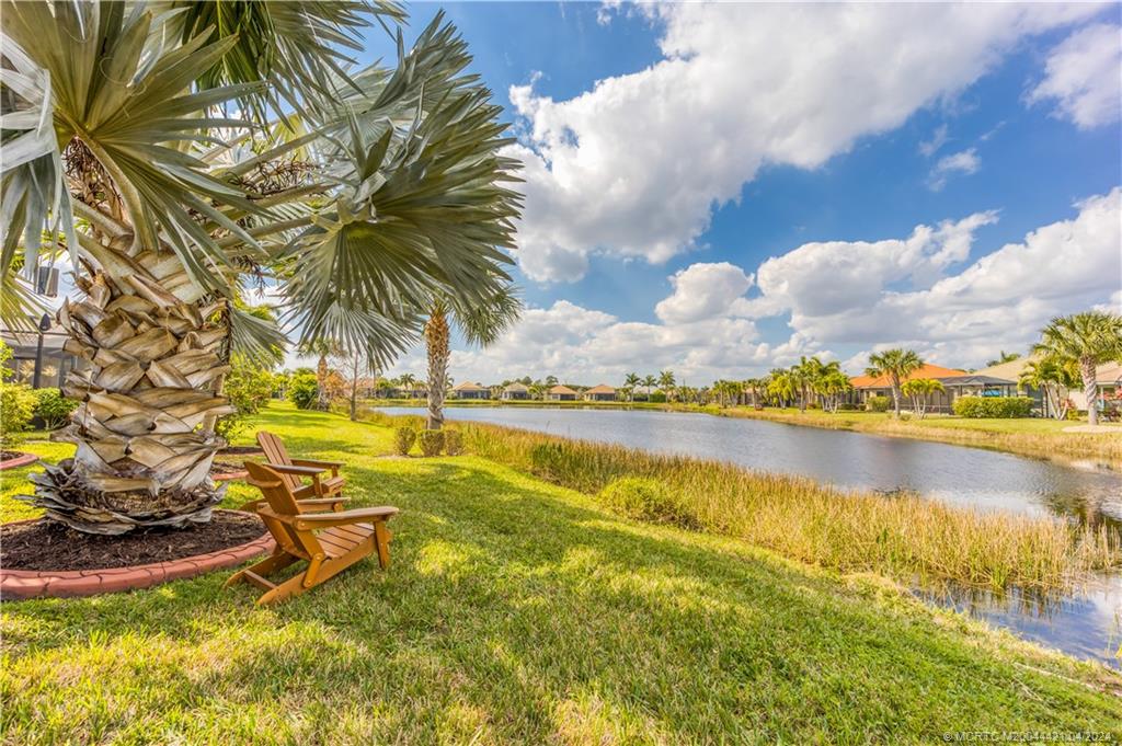 1621 NW Old Oak Terrace