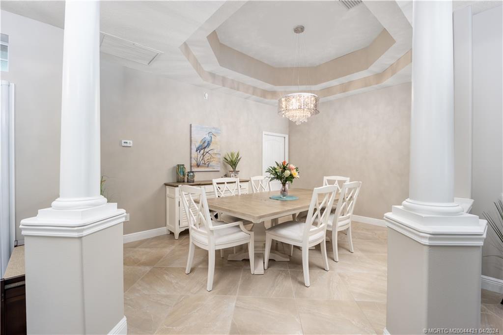 1621 NW Old Oak Terrace