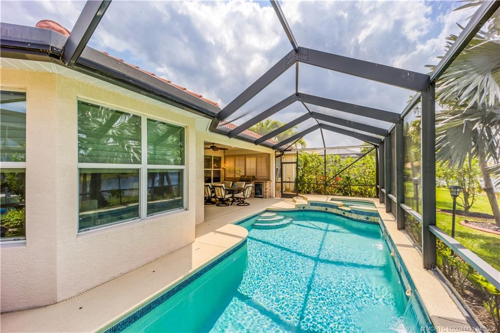 1621 NW Old Oak Terrace