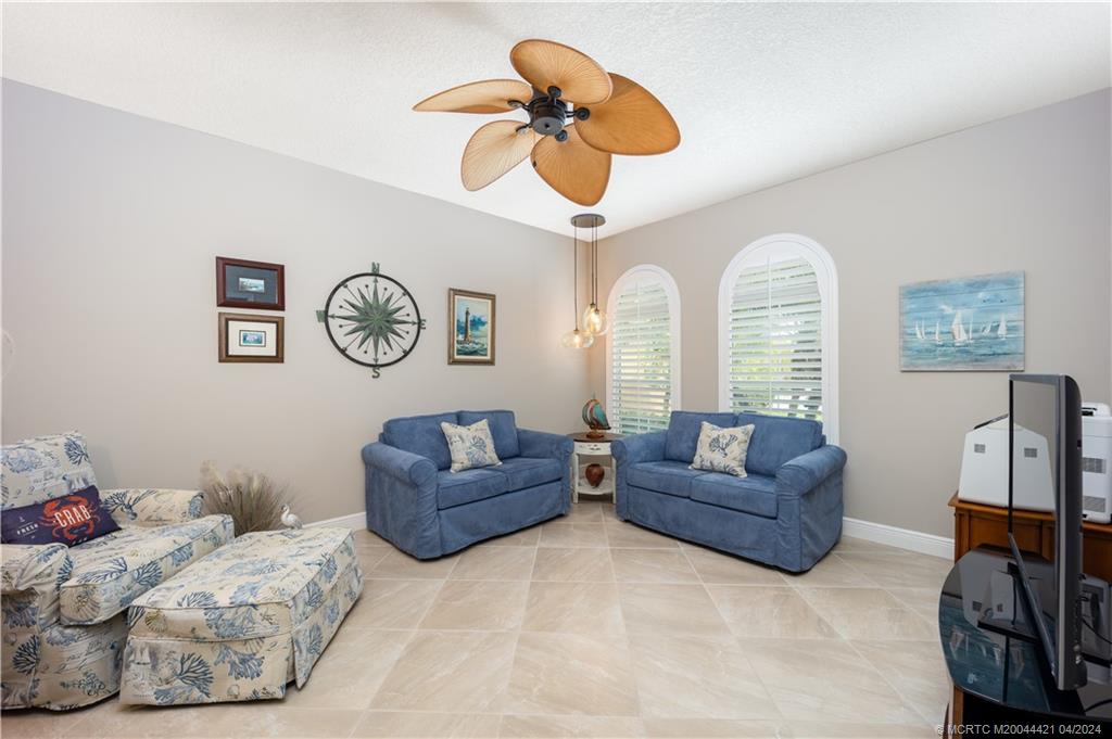 1621 NW Old Oak Terrace