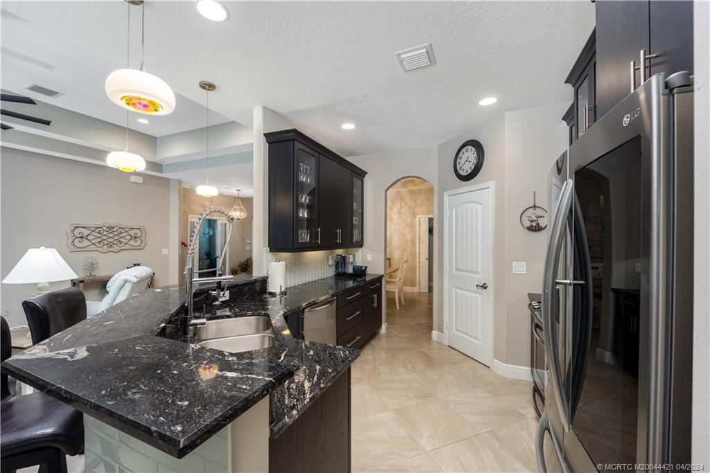 1621 NW Old Oak Terrace