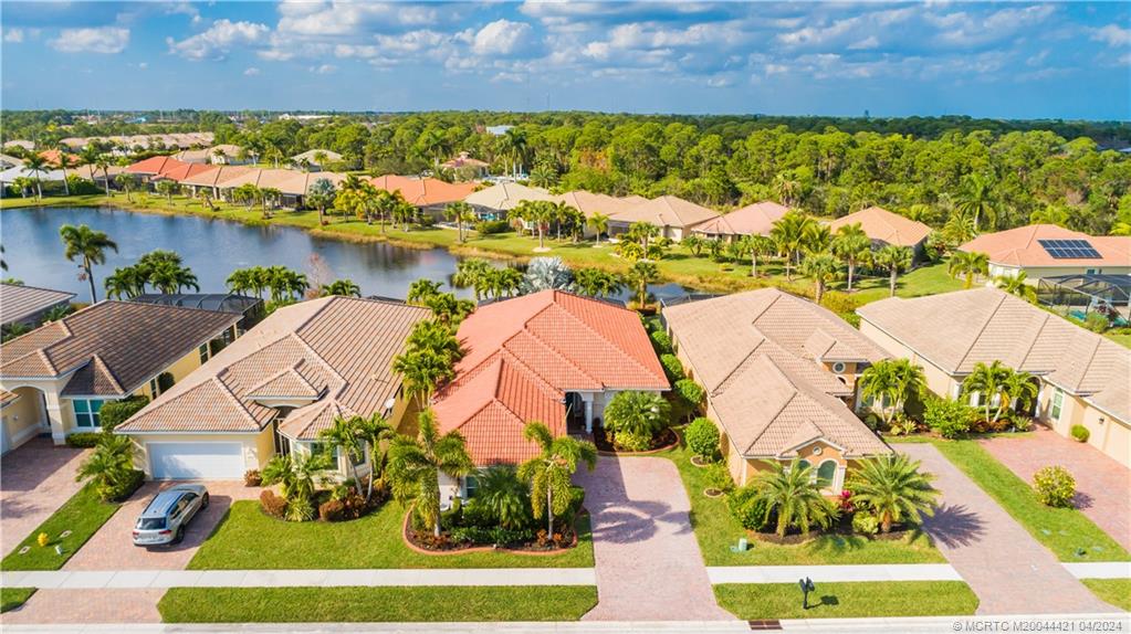 1621 NW Old Oak Terrace