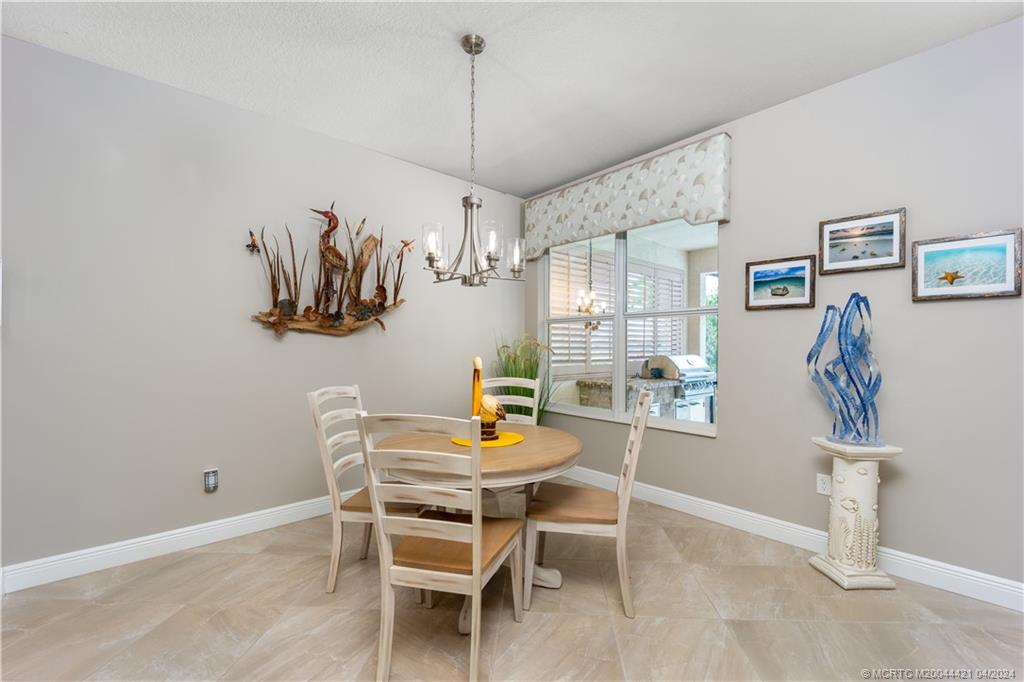 1621 NW Old Oak Terrace