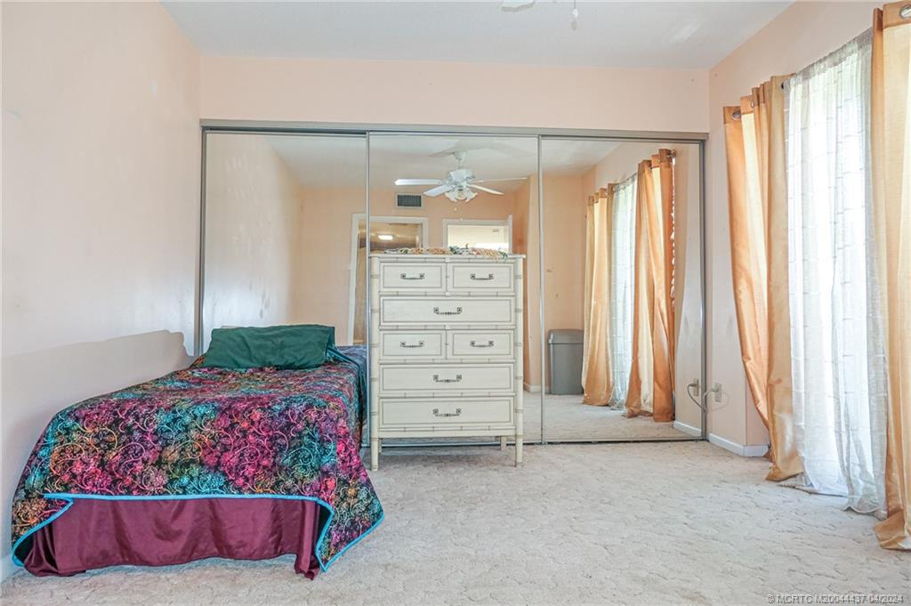 5925 SE Windsong Lane