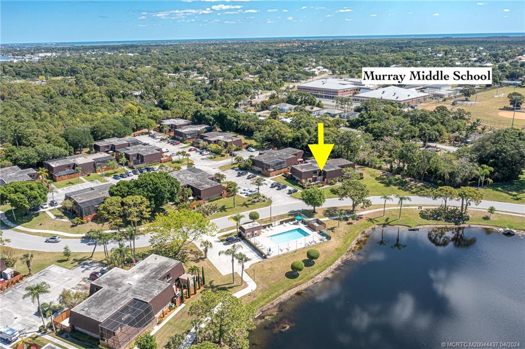 5925 SE Windsong Lane