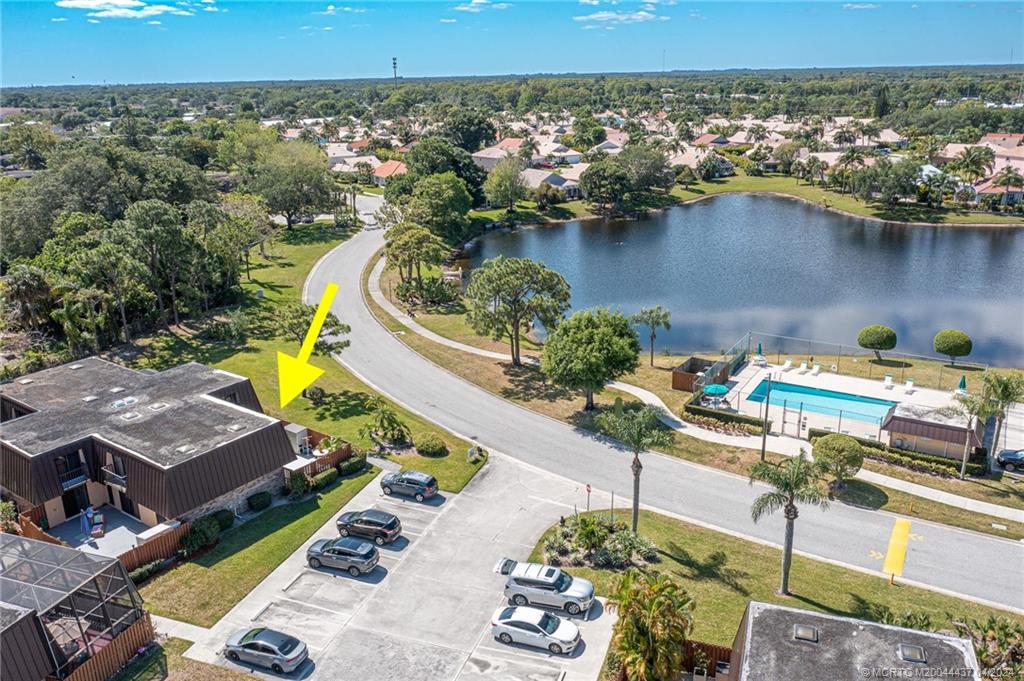 5925 SE Windsong Lane