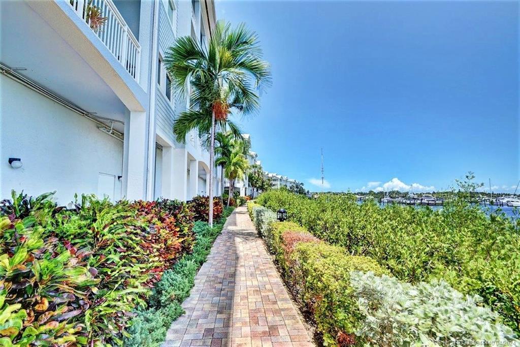 675 NW Flagler Avenue 402