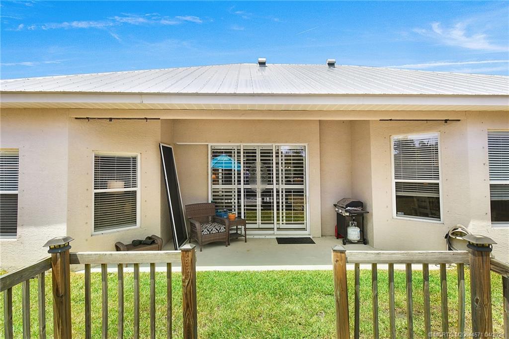 1574 SW Mercedes Avenue