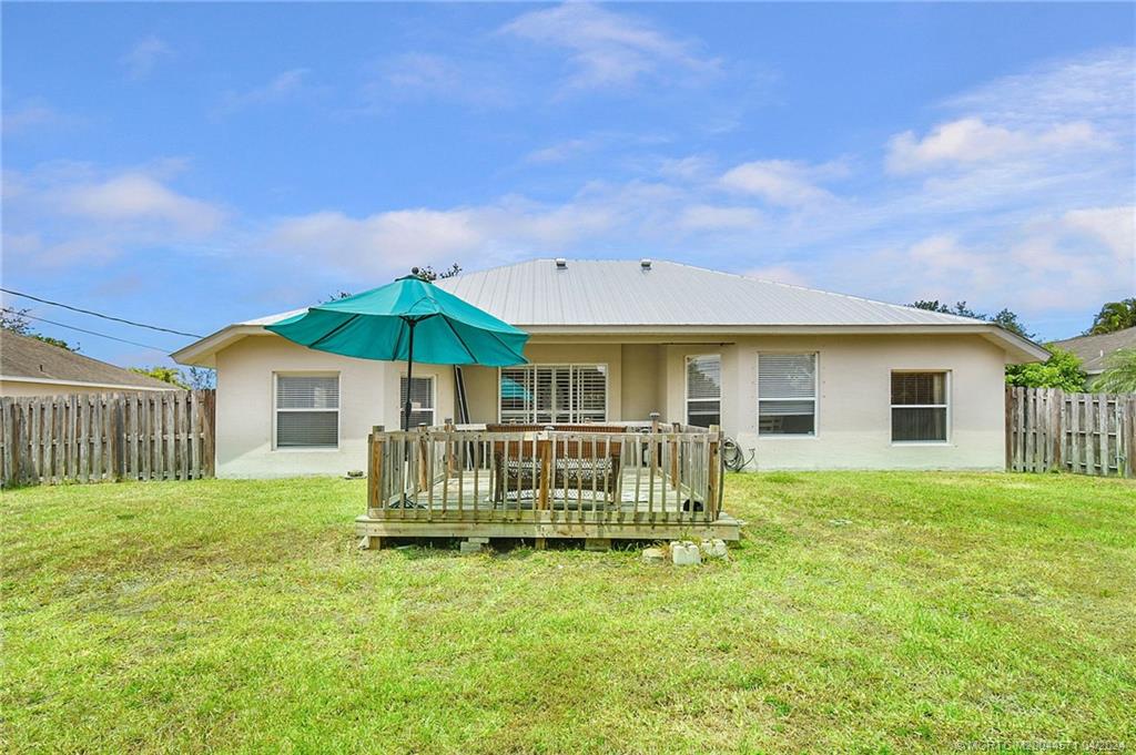 1574 SW Mercedes Avenue