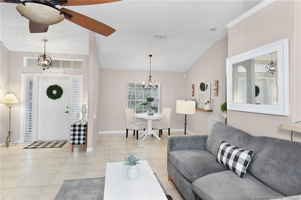 1574 SW Mercedes Avenue