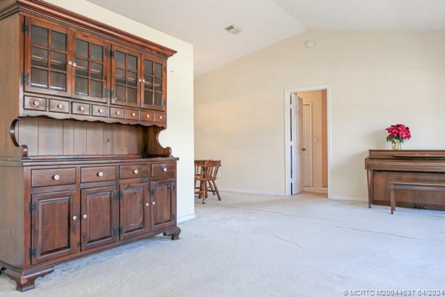 312 SE Huron Terrace