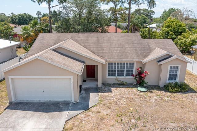 312 SE Huron Terrace