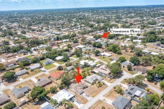 312 SE Huron Terrace