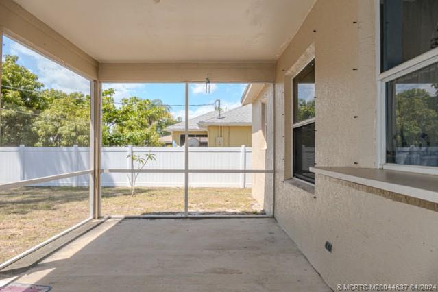 312 SE Huron Terrace