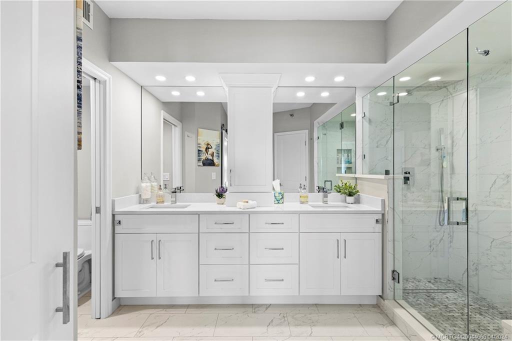 184 NE Edgewater Drive 1202