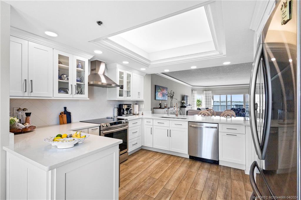 184 NE Edgewater Drive 1202