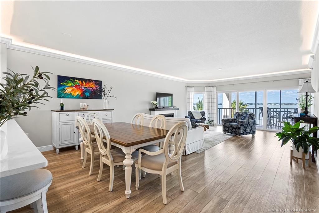 184 NE Edgewater Drive 1202