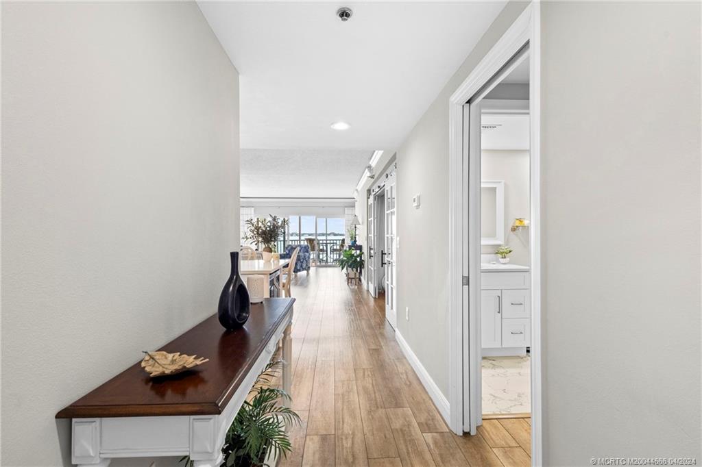 184 NE Edgewater Drive 1202