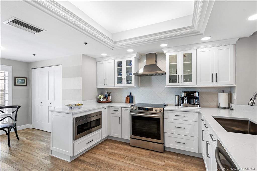 184 NE Edgewater Drive 1202