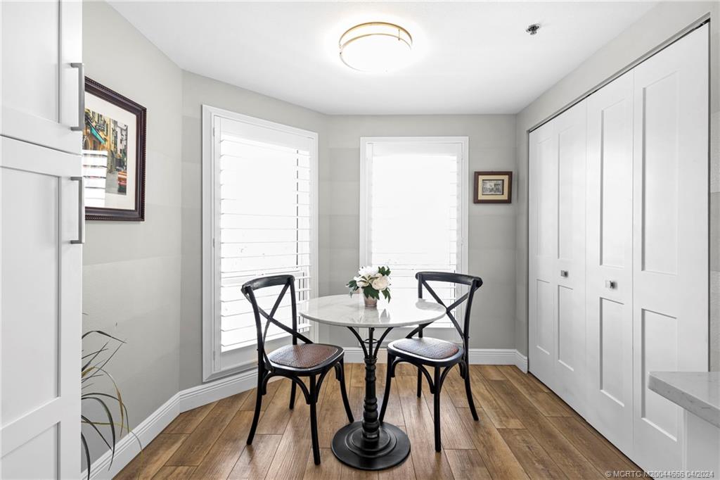 184 NE Edgewater Drive 1202