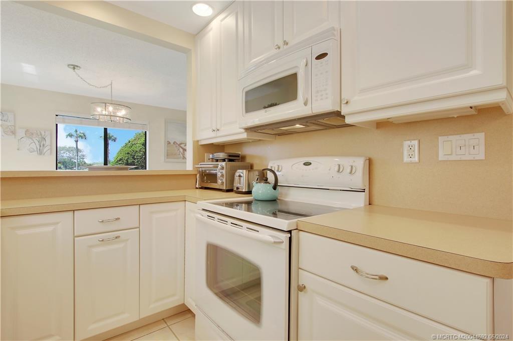 5333 SE Miles Grant Road 106