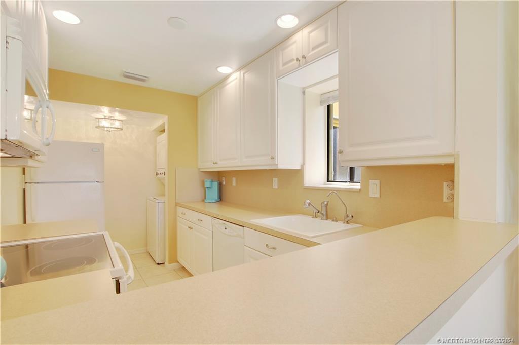 5333 SE Miles Grant Road 106