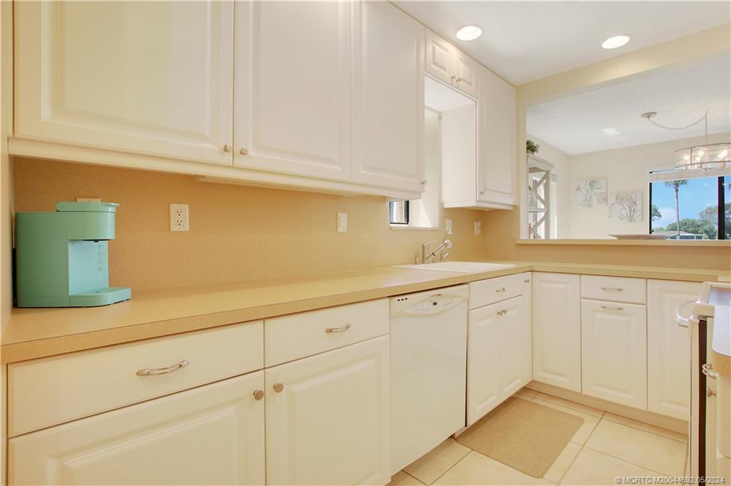 5333 SE Miles Grant Road 106