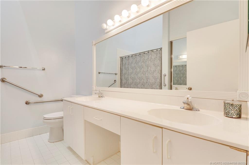 3911 SW Whispering Sound Drive