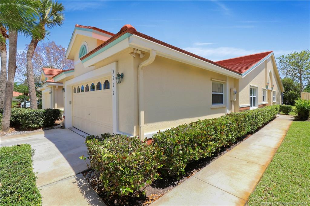 3911 SW Whispering Sound Drive