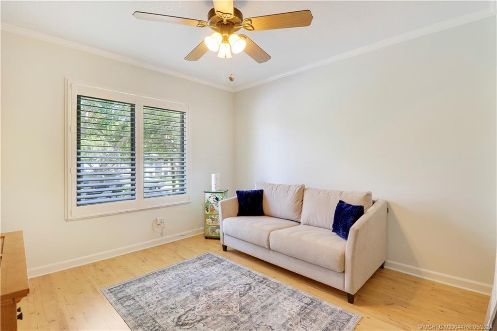 5662 SE Schooner Oaks Way