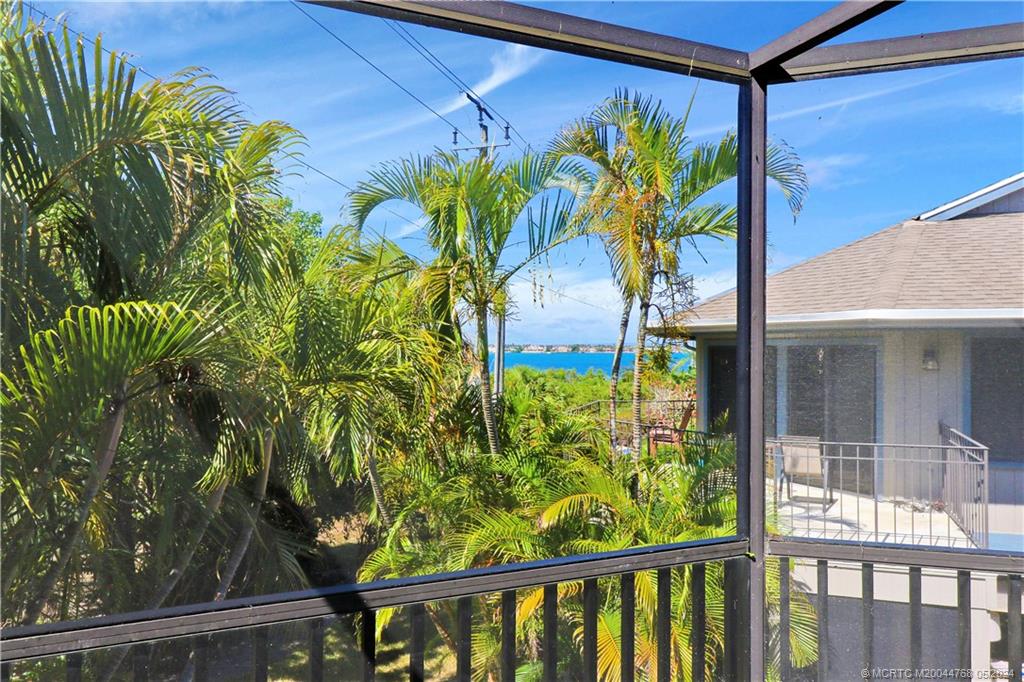 5662 SE Schooner Oaks Way