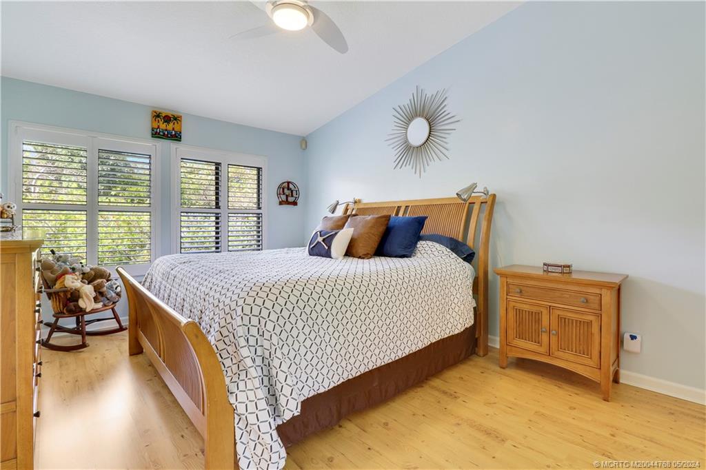 5662 SE Schooner Oaks Way