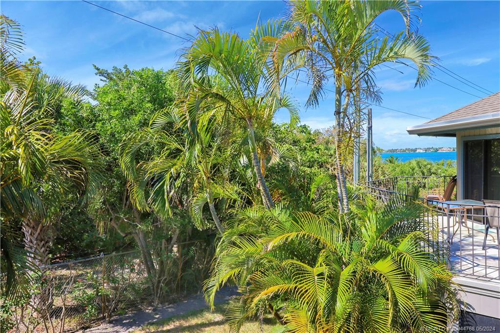 5662 SE Schooner Oaks Way