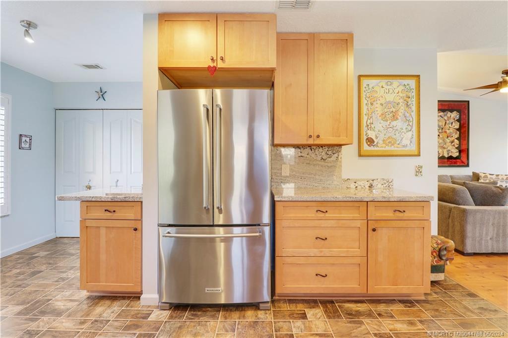 5662 SE Schooner Oaks Way