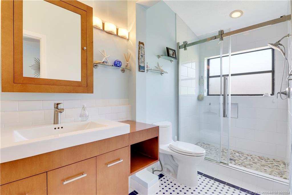 5662 SE Schooner Oaks Way