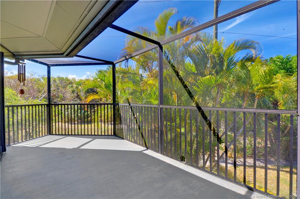 5662 SE Schooner Oaks Way