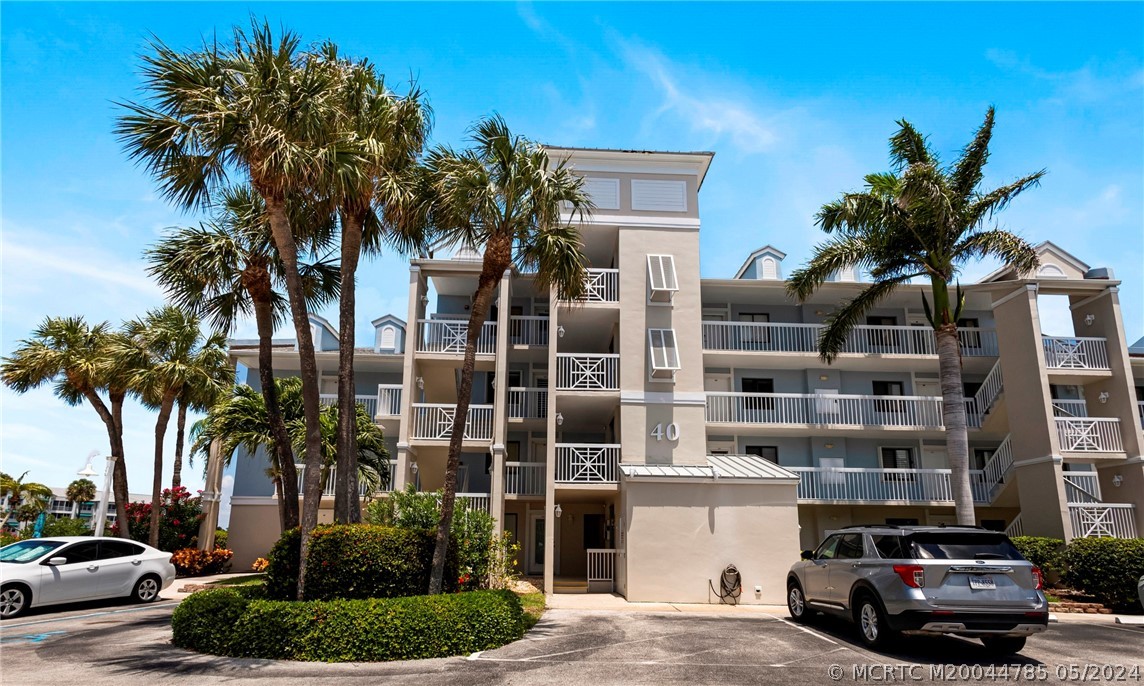 40 NE Plantation Road 202