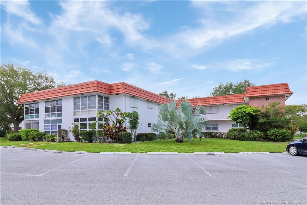 2600 SE Ocean Blvd D2