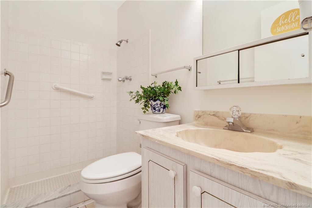 2600 SE Ocean Blvd D2