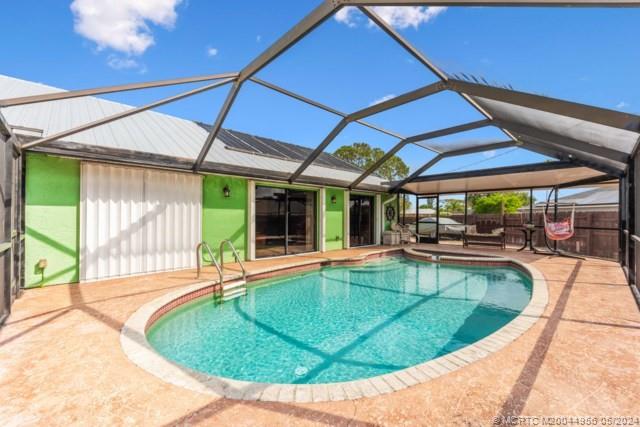 102 NE Dominican Terrace