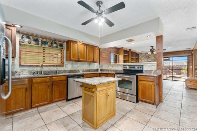 102 NE Dominican Terrace