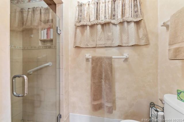 102 NE Dominican Terrace