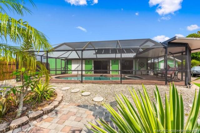 102 NE Dominican Terrace