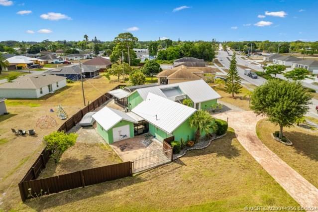 102 NE Dominican Terrace