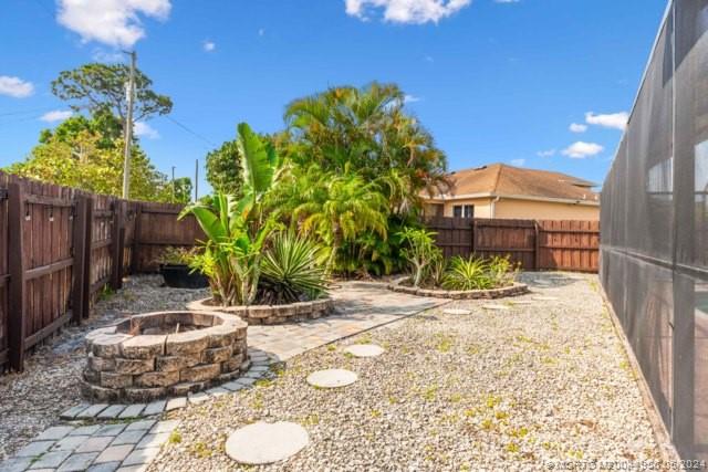 102 NE Dominican Terrace